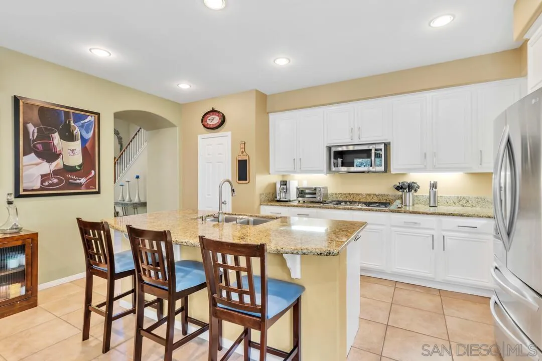 https://cdn.realtyfeed.com/cdn/127/250032104/94decc75ff9f3978c66ae2a195e818f2.webp