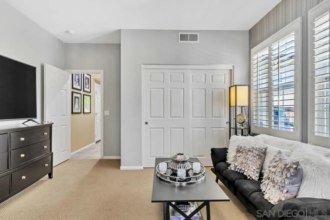 https://cdn.realtyfeed.com/cdn/127/250032104/d6c769daaaa531577391c9748c65ad75.webp