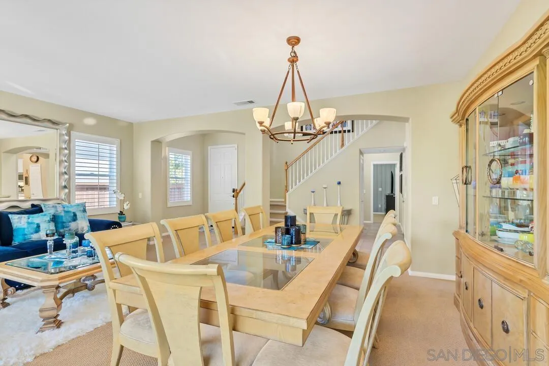 https://cdn.realtyfeed.com/cdn/127/250032104/ebd960efb8da3051e8ba4868d3c4c9d5.webp