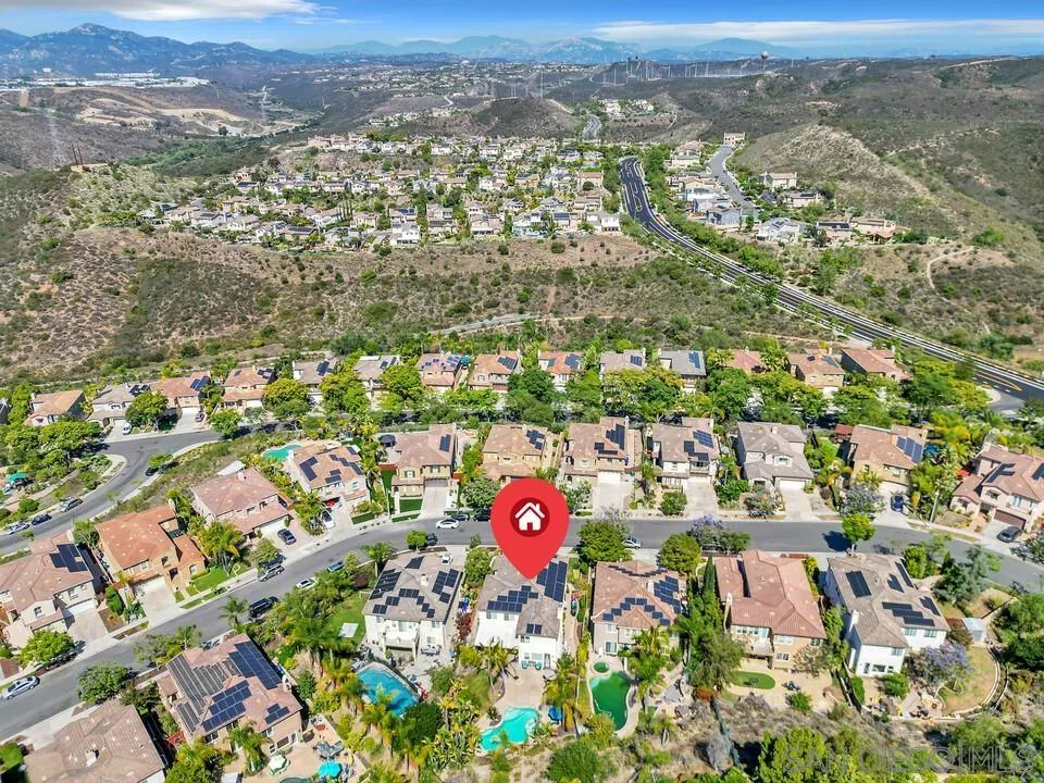https://cdn.realtyfeed.com/cdn/127/250032104/ef9be0612f3b548e7b46319ef938f7a6.webp