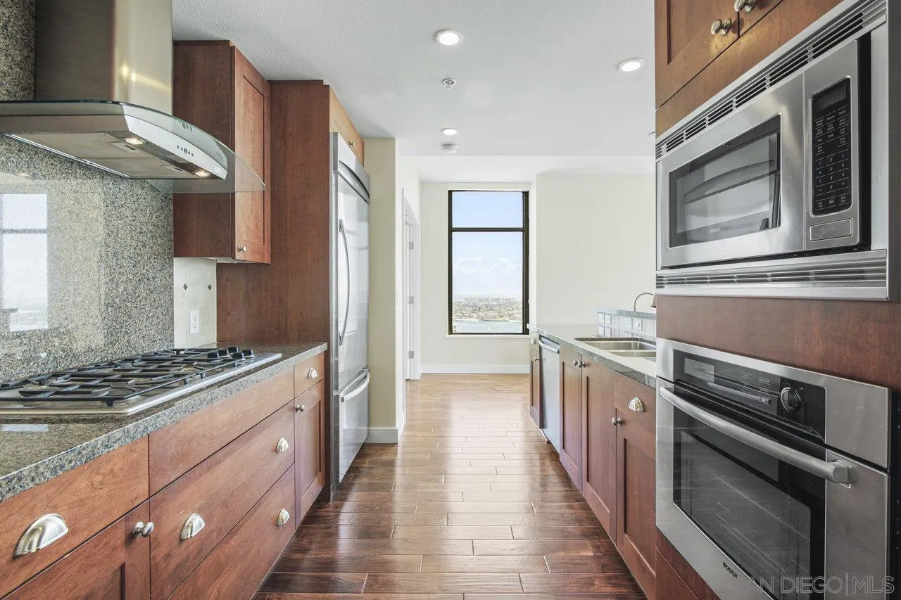 https://cdn.realtyfeed.com/cdn/127/250032125/27ce4d1fe1e1b8f236af490df9cdf86a.webp