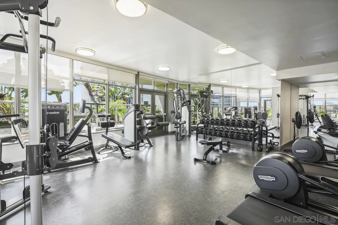 https://cdn.realtyfeed.com/cdn/127/250032125/7106b404a7e42e14f6b1f3b2e990d03b.webp