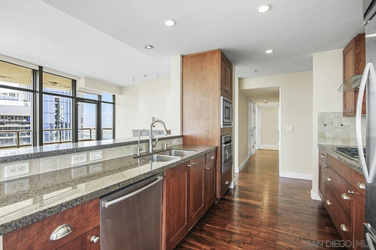 https://cdn.realtyfeed.com/cdn/127/250032125/9027c255be6b8c737c42aed9568caf51.webp