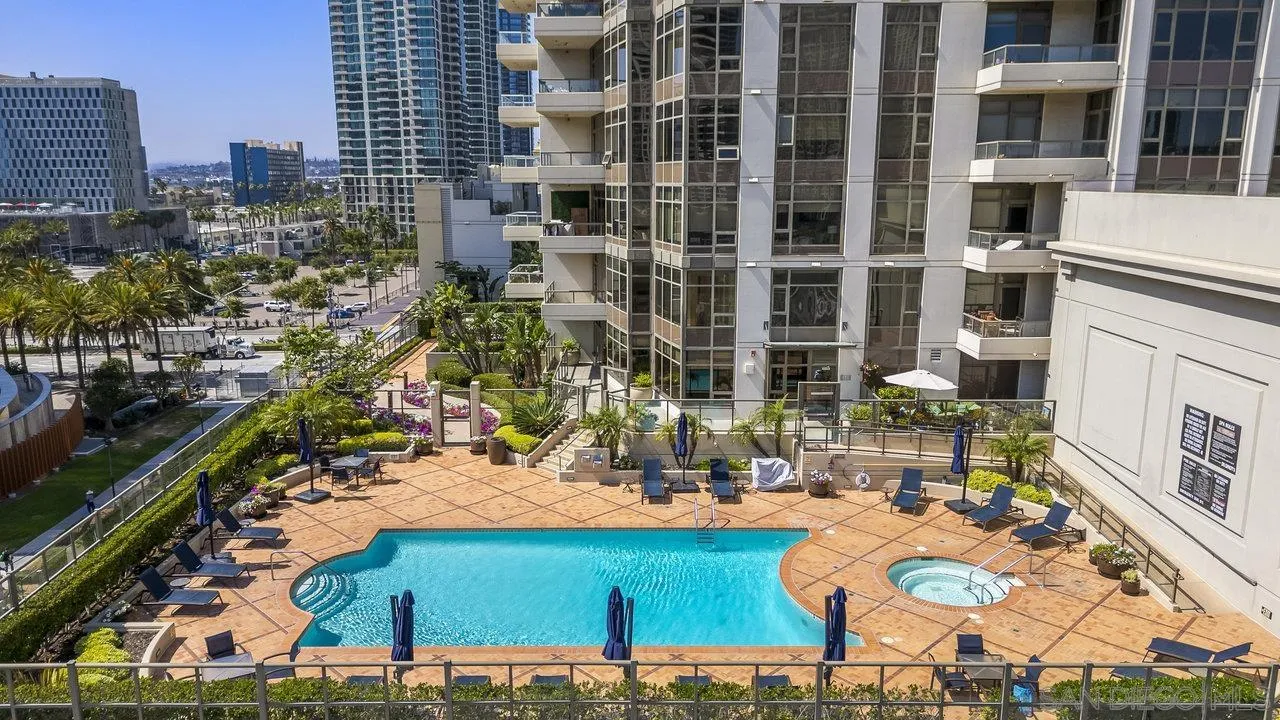 https://cdn.realtyfeed.com/cdn/127/250032125/c4e89e1ee44b17bced57dcfc6fd3a9b7.webp
