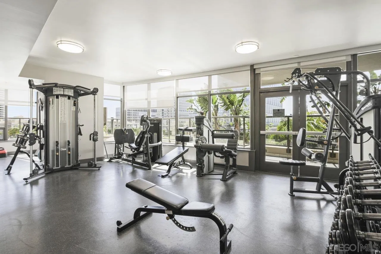 https://cdn.realtyfeed.com/cdn/127/250032125/e9774d7c98f1968c53c062935d654da7.webp