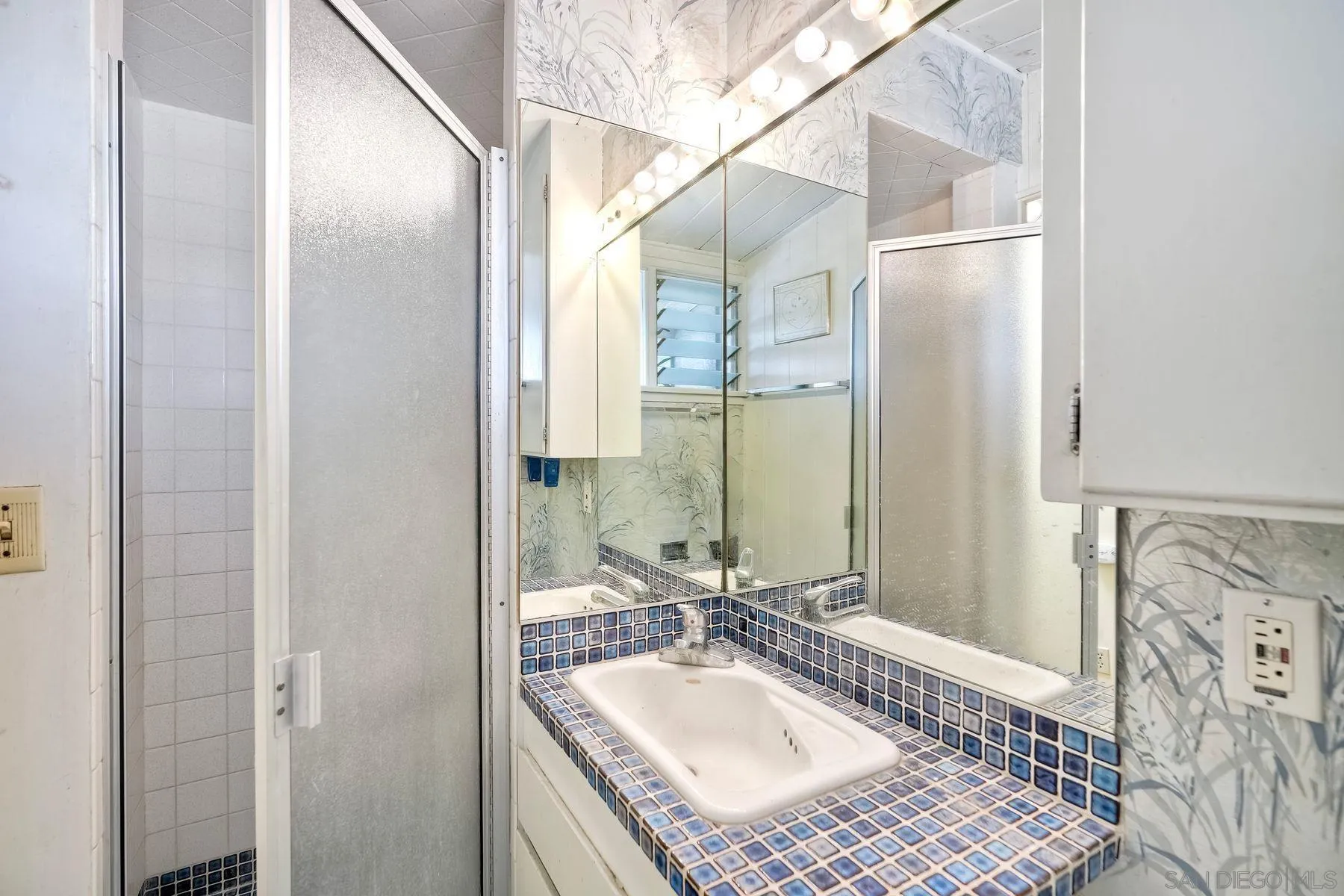 https://cdn.realtyfeed.com/cdn/127/250032135/6d440cfe98dea33fcee83a56e6ad84c6.webp