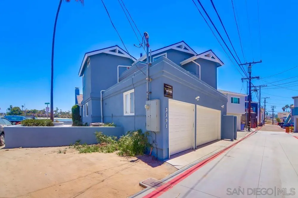 https://cdn.realtyfeed.com/cdn/127/250032136/0a135a170e528700a8d824d3da695ff6.webp