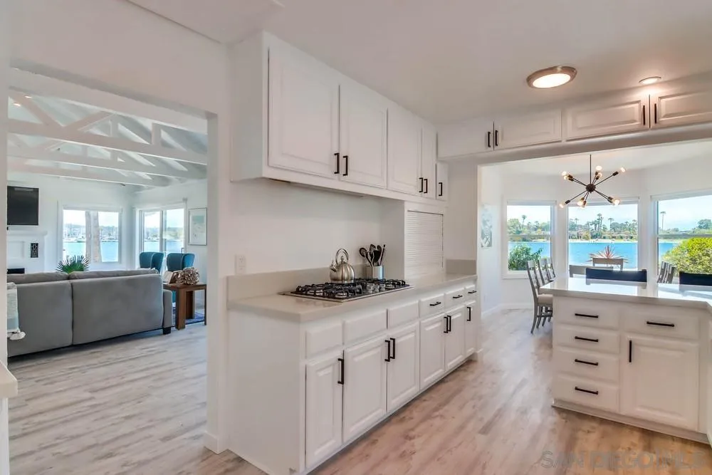 https://cdn.realtyfeed.com/cdn/127/250032136/13a949960089a4af4235c0ea1163173d.webp