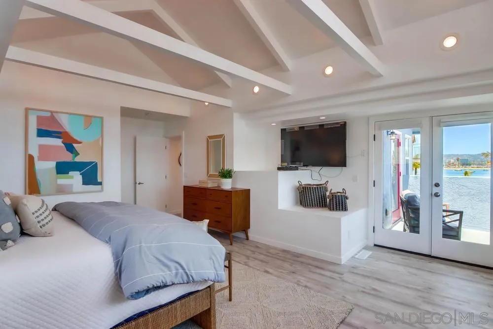 https://cdn.realtyfeed.com/cdn/127/250032136/61c9a061593f16c3091931b149a42928.webp
