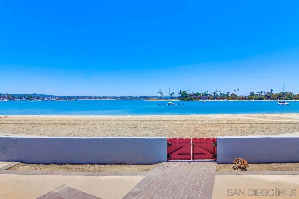https://cdn.realtyfeed.com/cdn/127/250032136/c07ed9ceda51c60efa8f606a88518ca3.webp