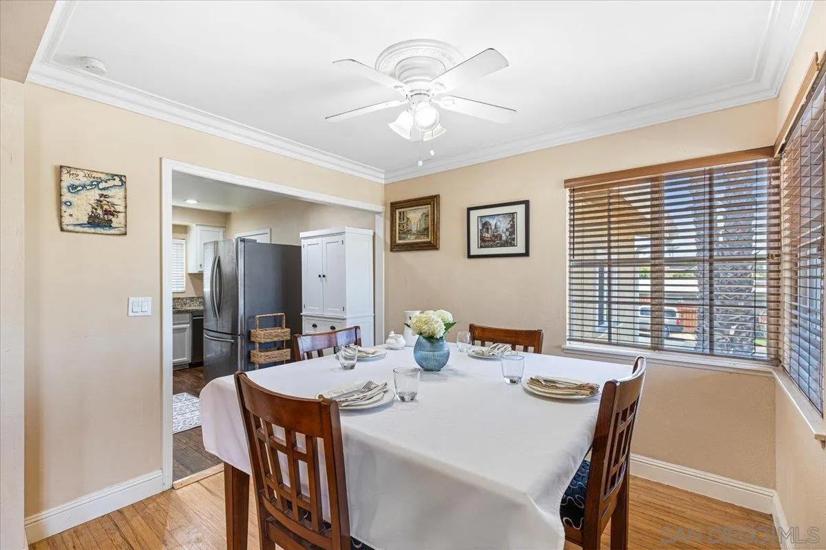 https://cdn.realtyfeed.com/cdn/127/250032141/2a4eceb01db0a3f52b78e4154986a375.webp