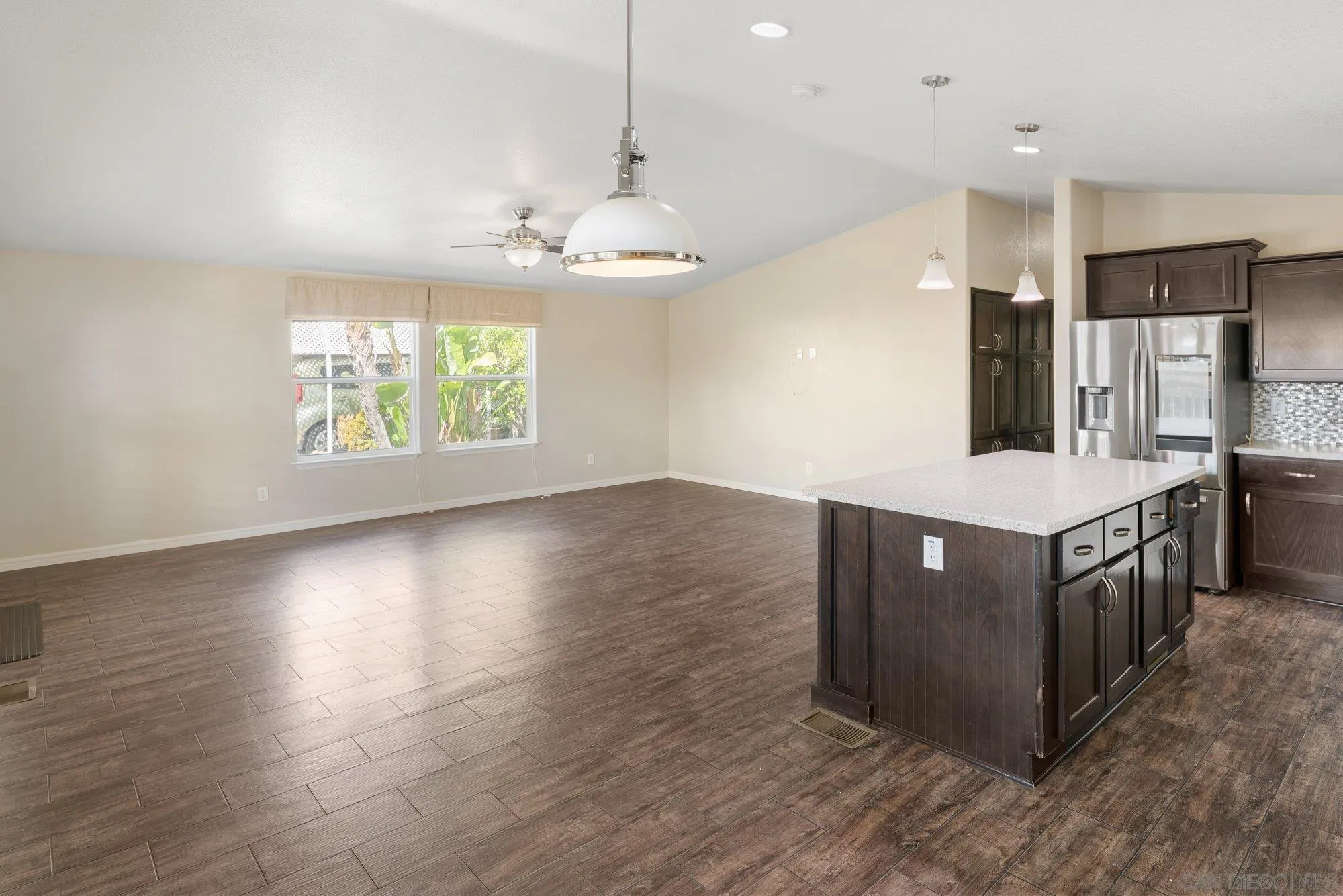 https://cdn.realtyfeed.com/cdn/127/250032143/5150b1e6a2fa288c02089b654863ebab.webp