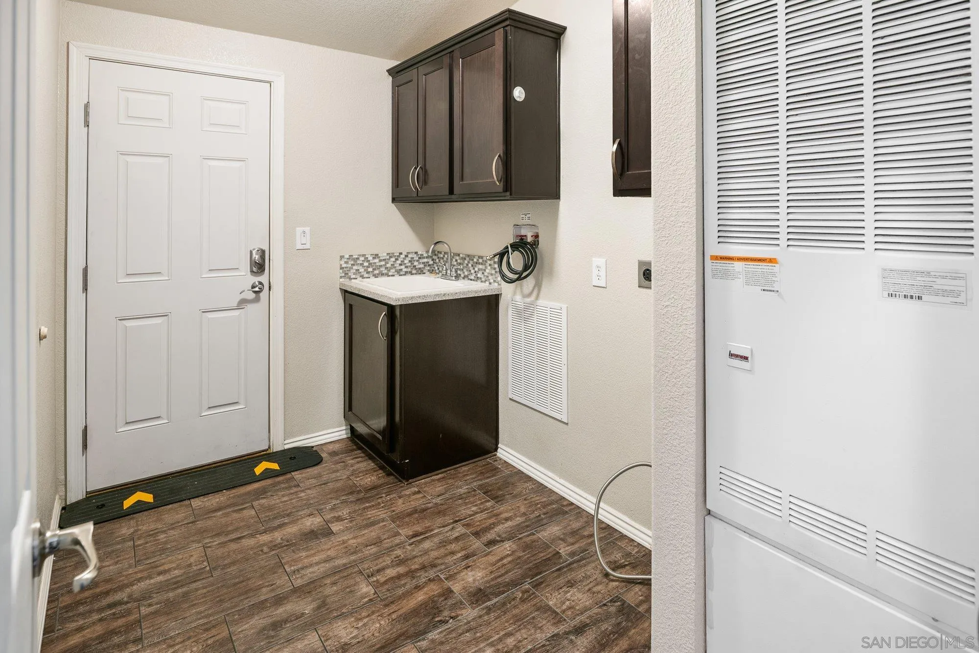 https://cdn.realtyfeed.com/cdn/127/250032143/9d7768a4c3a680baf7d74a06cf5e4565.webp