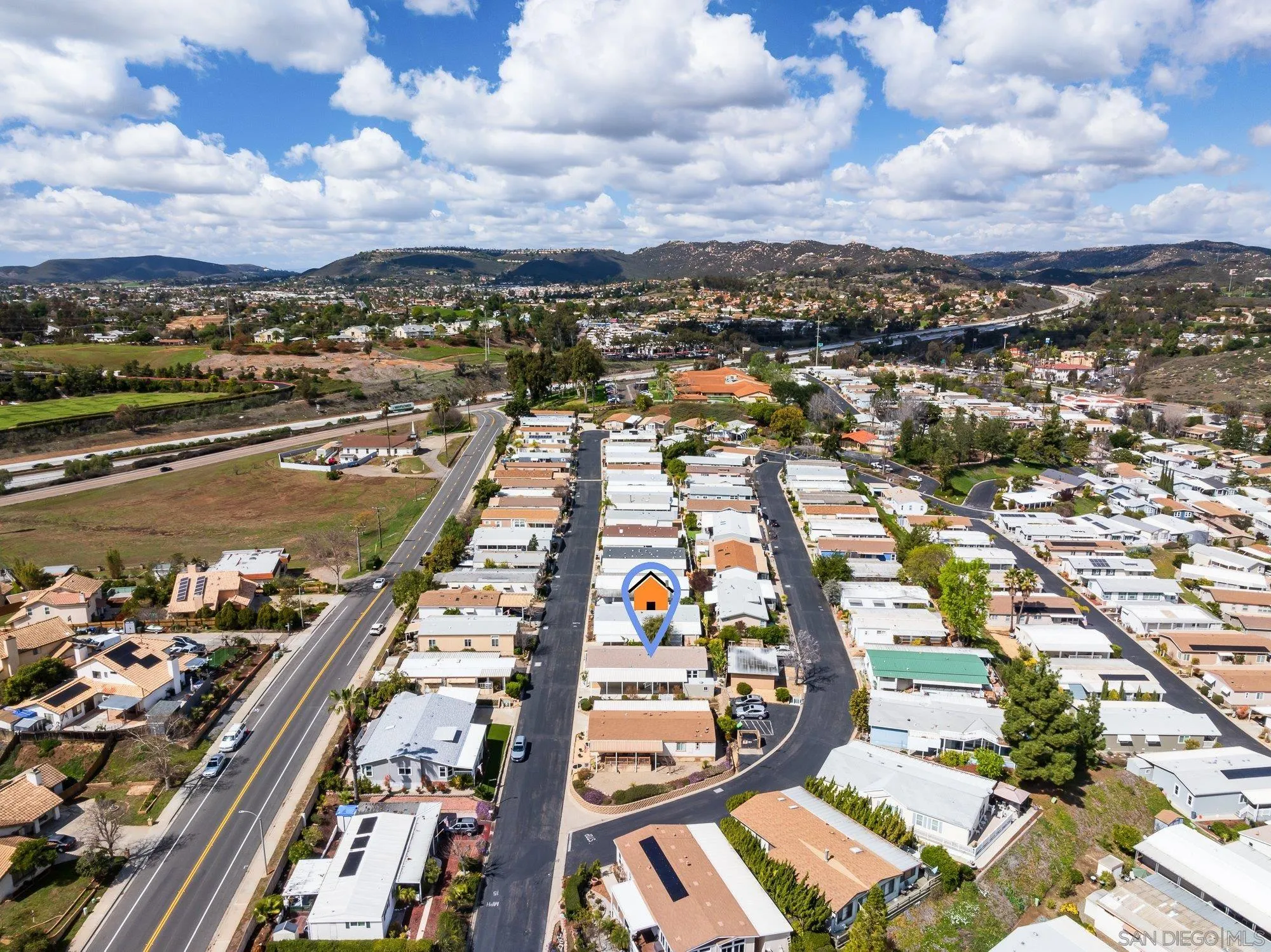https://cdn.realtyfeed.com/cdn/127/250032143/a29eaa7674f97ea4f6aee46c71d3ae78.webp