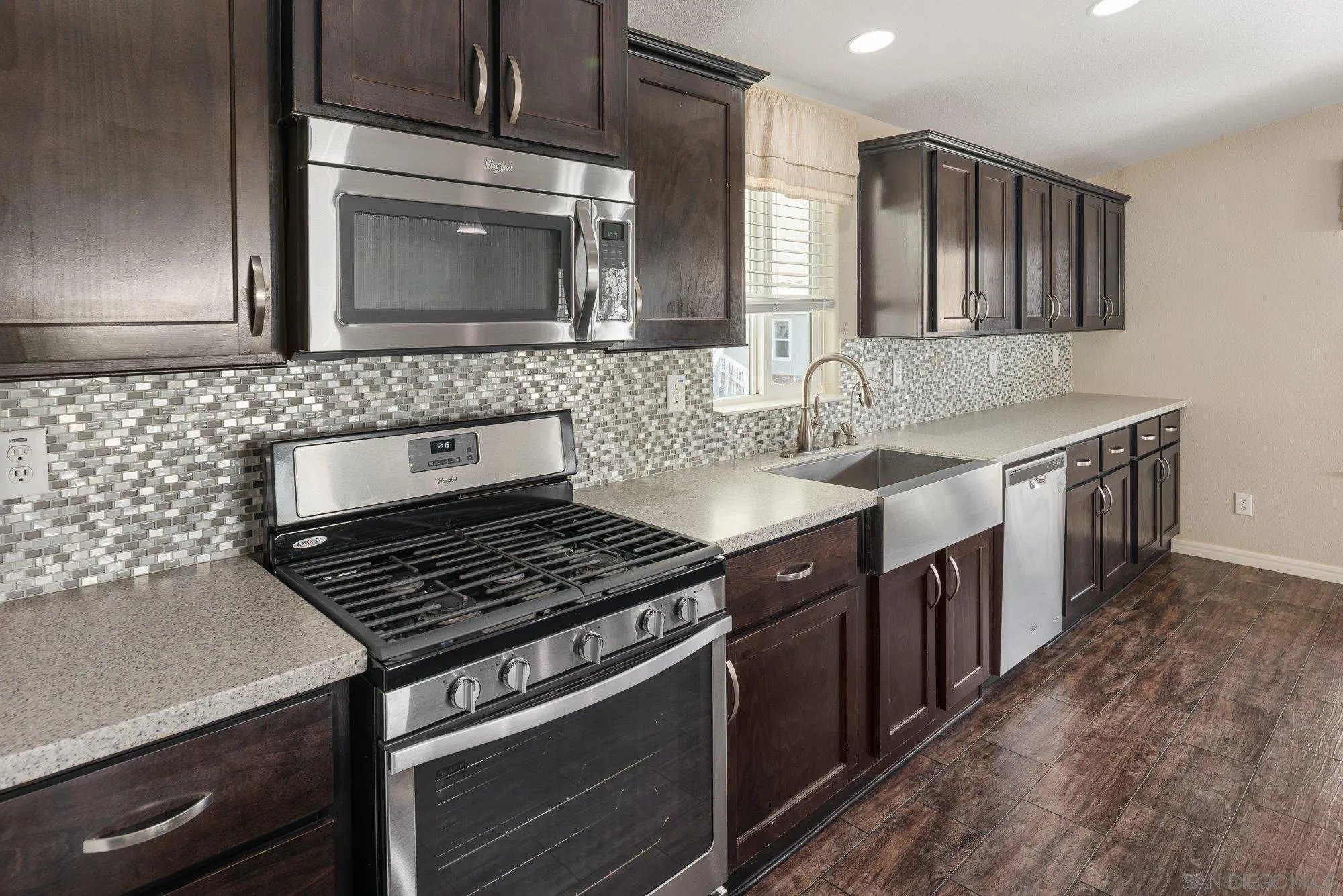 https://cdn.realtyfeed.com/cdn/127/250032143/f5c3595b68c7b595c7a88ee67dd4029b.webp