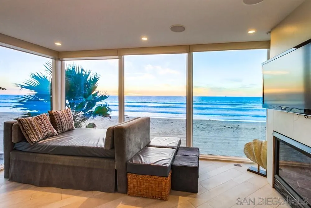 https://cdn.realtyfeed.com/cdn/127/250032146/43e027a5a445ef5d38be4a2408f954df.webp
