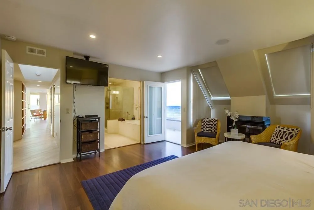 https://cdn.realtyfeed.com/cdn/127/250032146/593bdc75a6cacaa49c6fe6b0a8a55f0c.webp