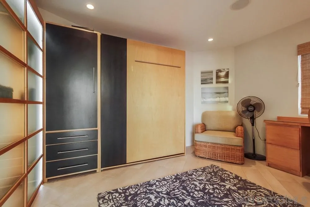 https://cdn.realtyfeed.com/cdn/127/250032146/835cef77331072cb66abf9460fcaa609.webp