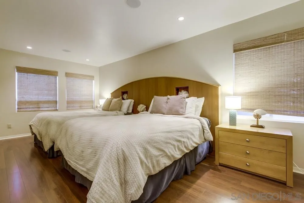 https://cdn.realtyfeed.com/cdn/127/250032146/b9b86185290b0201b392a44a5b6931ab.webp