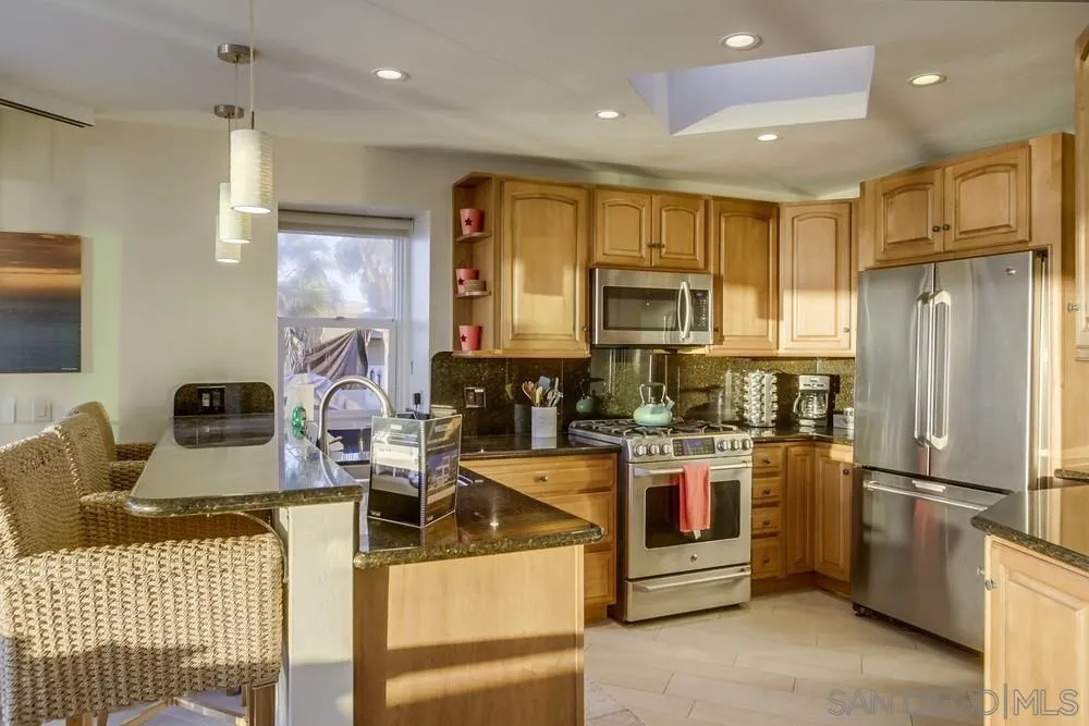 https://cdn.realtyfeed.com/cdn/127/250032146/c99da8e50ef97a8a0c19994963fc98c0.webp