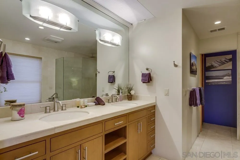 https://cdn.realtyfeed.com/cdn/127/250032146/dfc5010f805cd920c64d44f1d9d6fc2a.webp