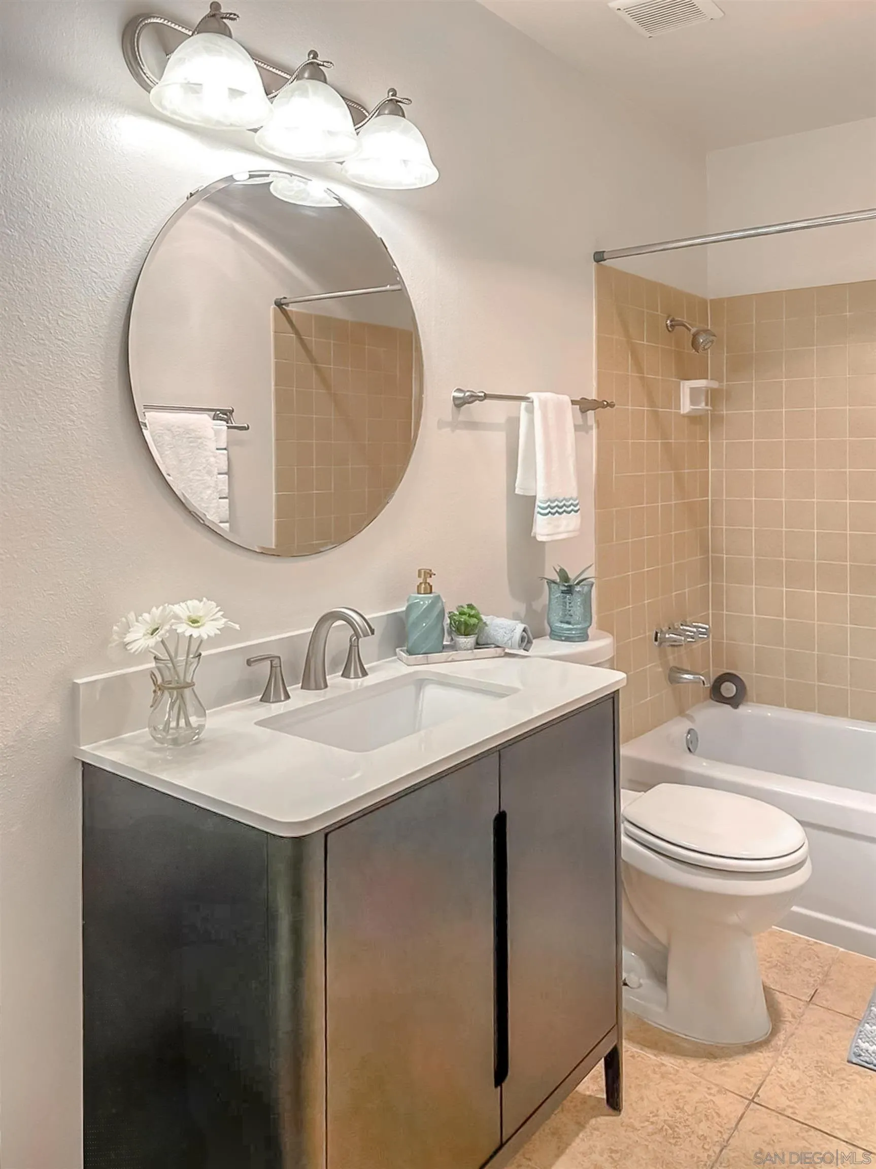 https://cdn.realtyfeed.com/cdn/127/250032163/ae3ef2df4a0a94c98b8f3c9f42aed09f.webp