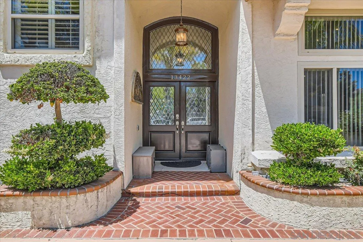 https://cdn.realtyfeed.com/cdn/127/250032164/a68fe362214fc7fef3d0aed74e9d54dc.webp