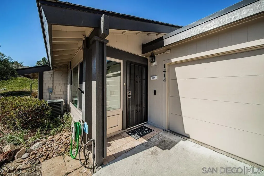 https://cdn.realtyfeed.com/cdn/127/250032165/828a37168277c96bdfe75ef52595fe51.webp