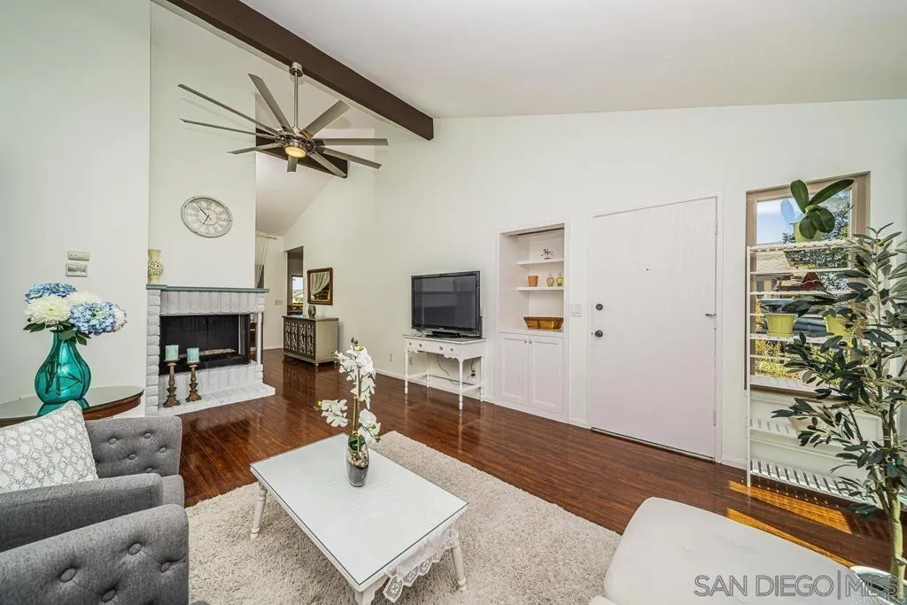 https://cdn.realtyfeed.com/cdn/127/250032165/925099f06afbc109c10b8ede7966d3a3.webp