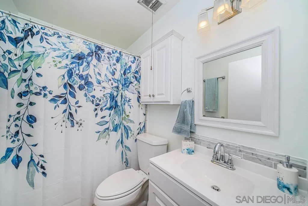 https://cdn.realtyfeed.com/cdn/127/250032165/f761f18c795ea52c3af5f6385521fbcd.webp