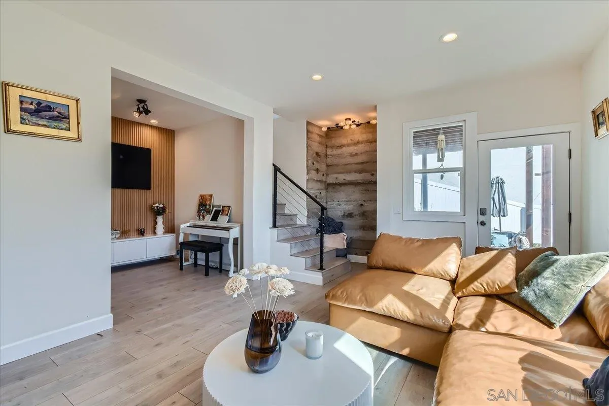 https://cdn.realtyfeed.com/cdn/127/250032171/54ed54f07effcd861042548317ed4088.webp