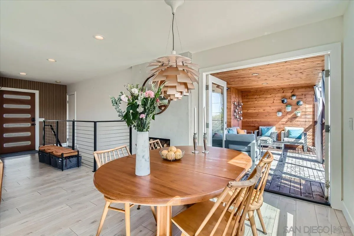https://cdn.realtyfeed.com/cdn/127/250032171/82d280327d0979532137cbb9c0af2d1d.webp