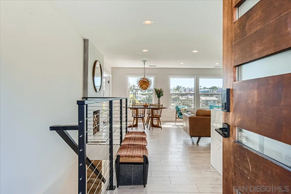 https://cdn.realtyfeed.com/cdn/127/250032171/9ad3df13fcfedb2d0bfed449707a2402.webp