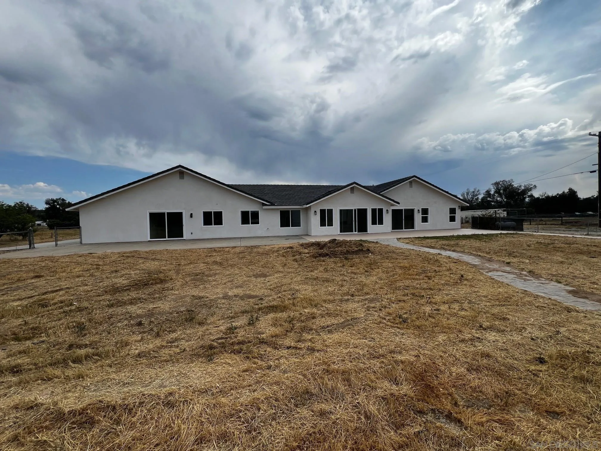 https://cdn.realtyfeed.com/cdn/127/250032174/cdd0e77f0d53631568420629f17f2a04.webp