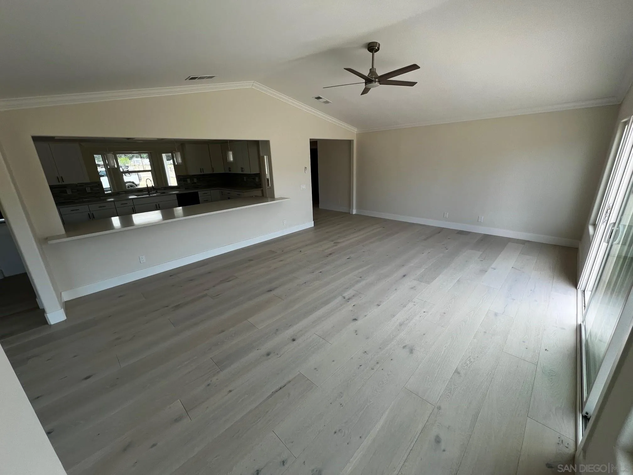 https://cdn.realtyfeed.com/cdn/127/250032174/f1502363ee63587d3c566069f0216b6a.webp