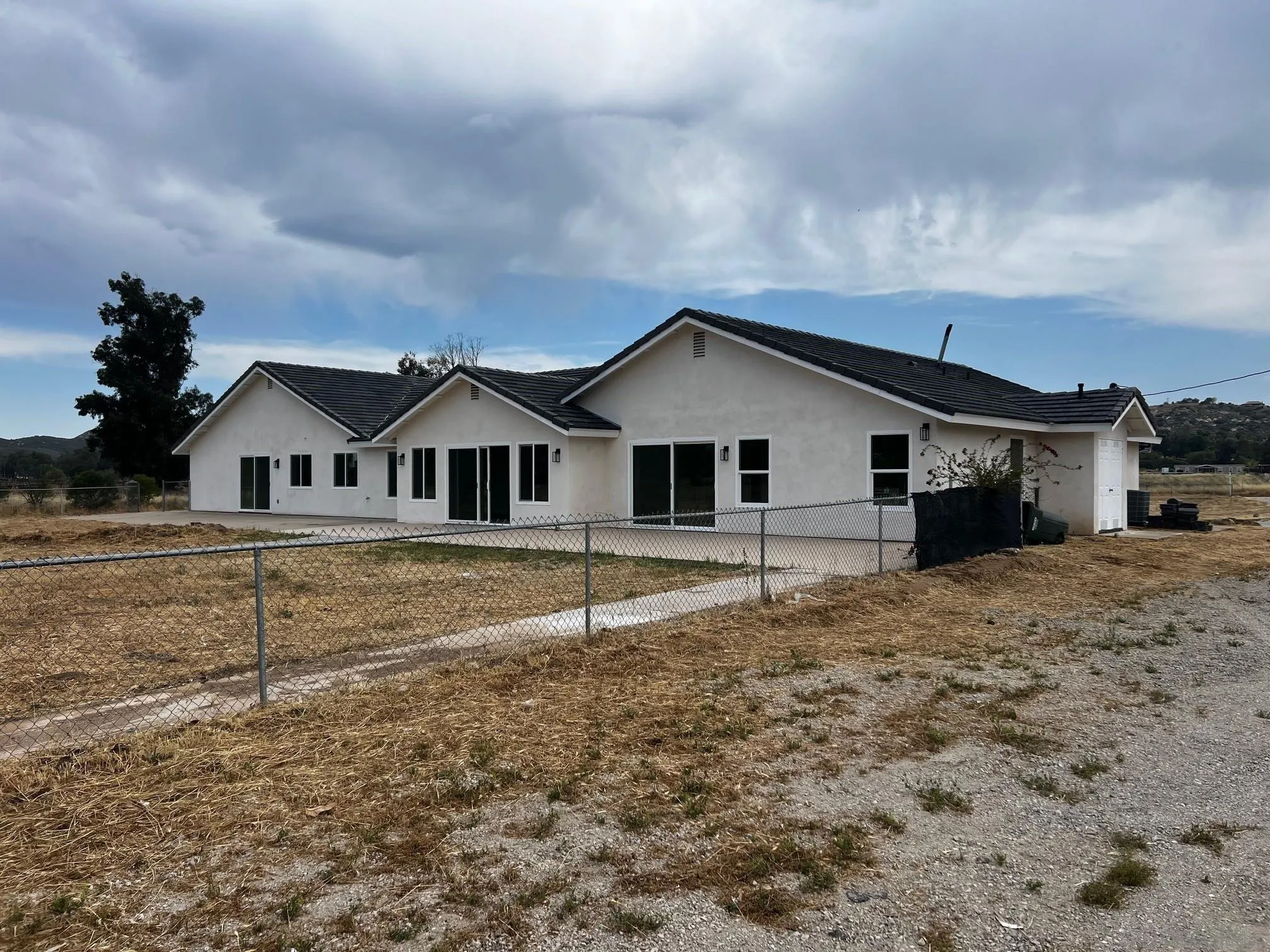 https://cdn.realtyfeed.com/cdn/127/250032174/f27999341cba01d051a2763506b271e3.webp