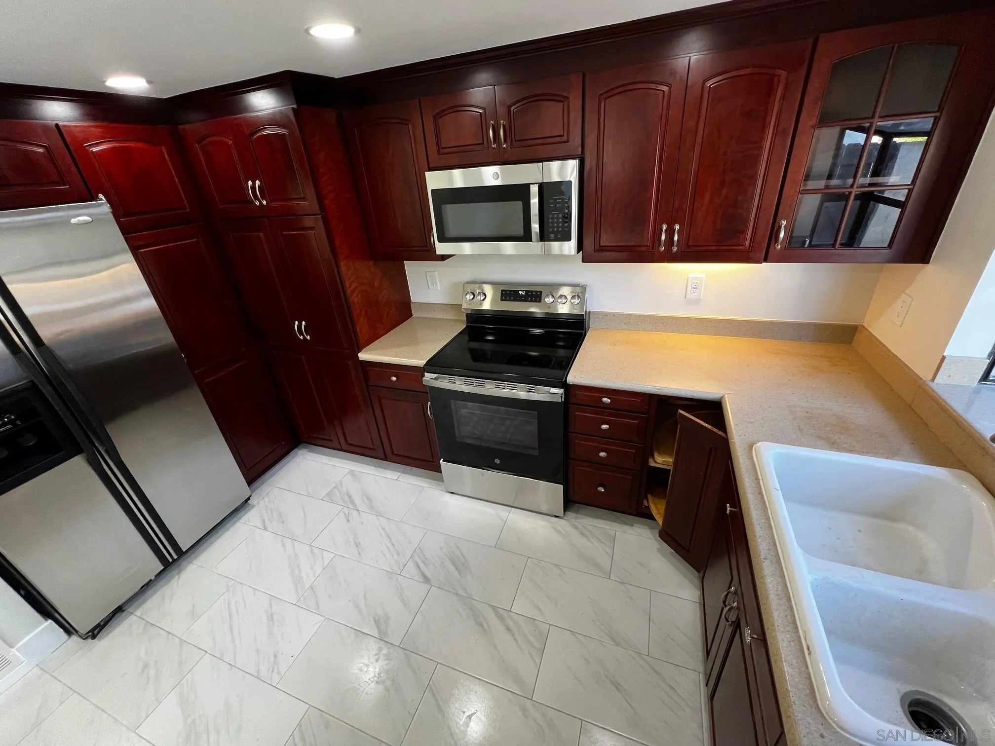 https://cdn.realtyfeed.com/cdn/127/250032175/5d4a8ae3b4c67607d8d31fffbdcee9b5.webp