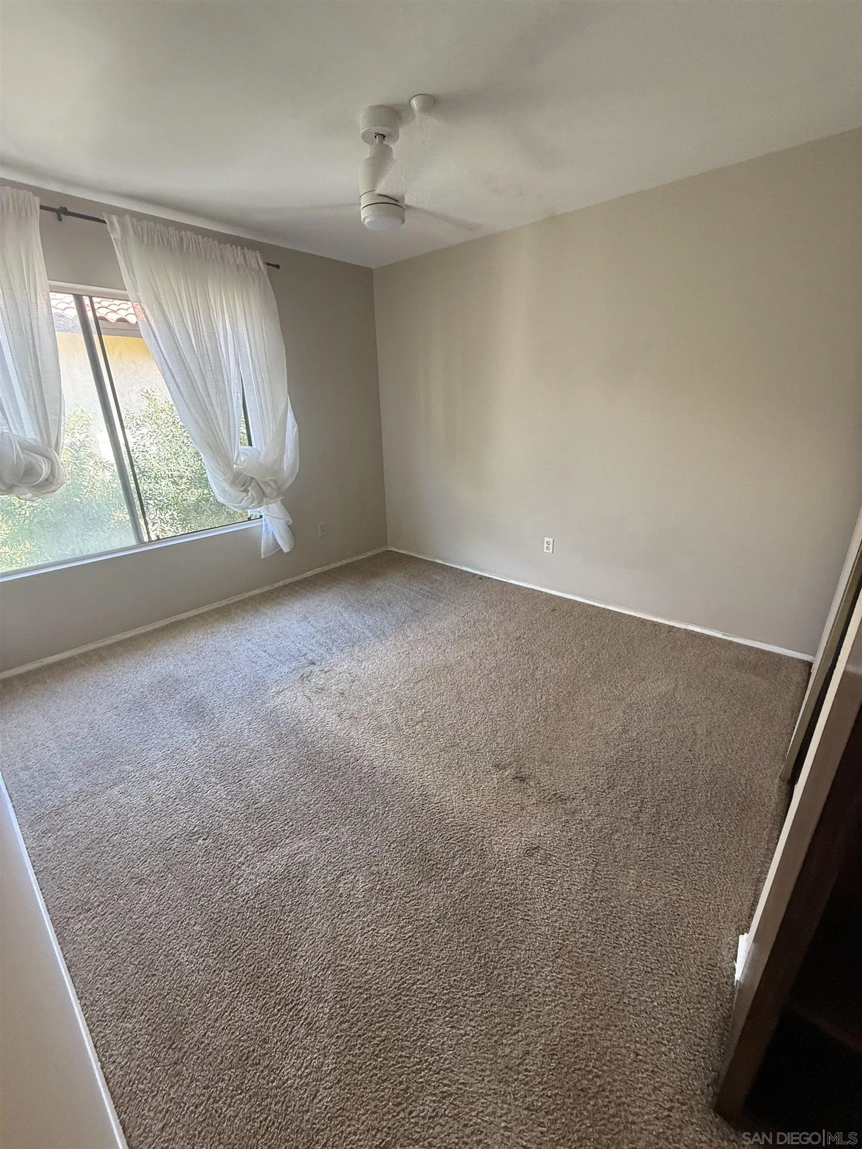 Photo #3: 250032183 Listing 