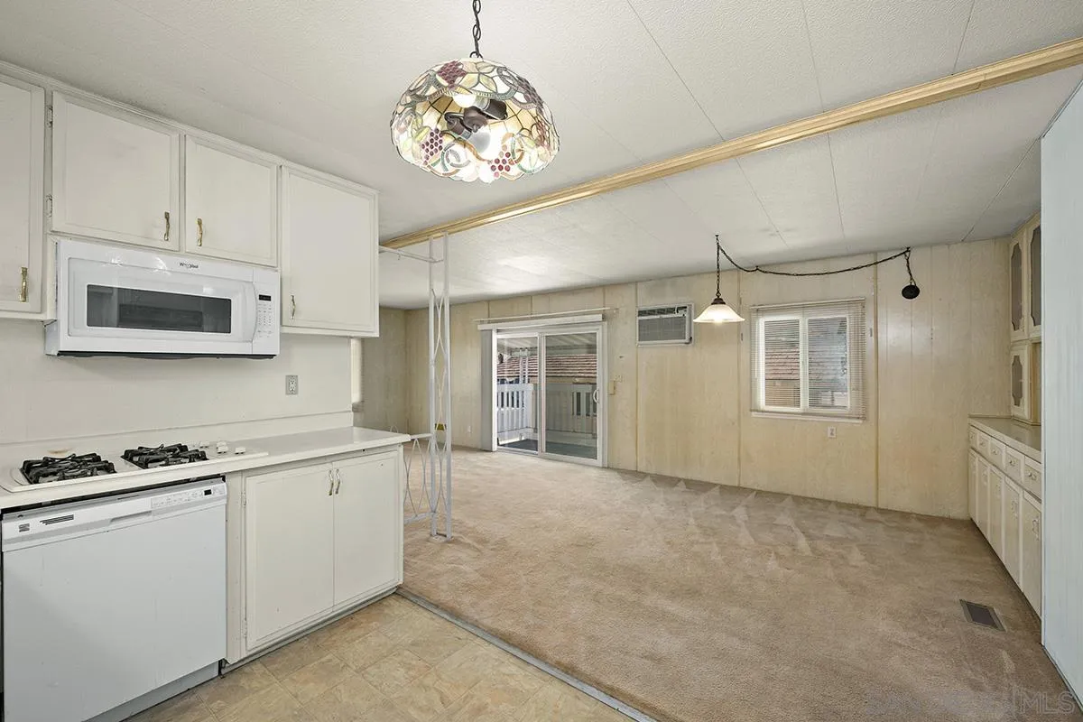 https://cdn.realtyfeed.com/cdn/127/250032189/3f0b59eb698e66730c83811438fc5e6e.webp