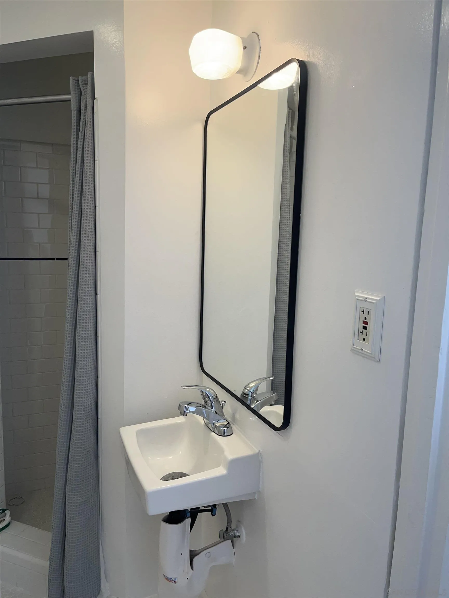 Photo #3: 250032198 Listing 