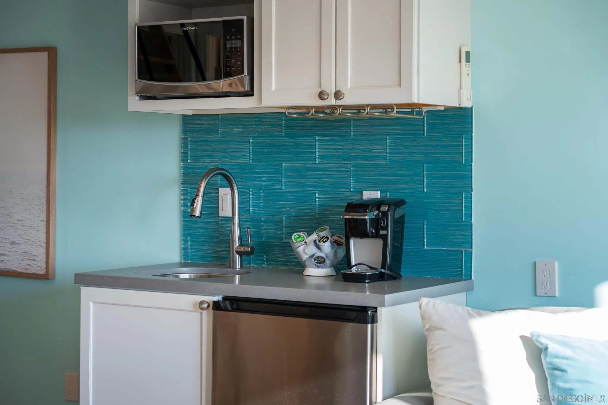 https://cdn.realtyfeed.com/cdn/127/250032200/1e98a8b39ee655e4b07fb968bf6876b3.webp