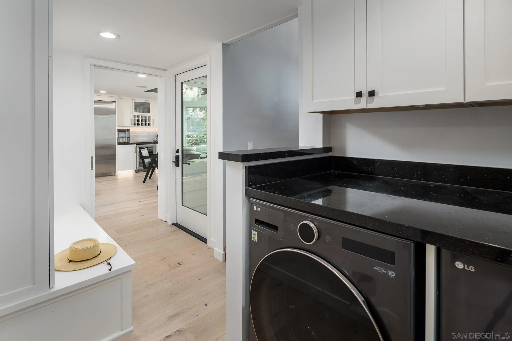 https://cdn.realtyfeed.com/cdn/127/250032200/2093faa36dc417c4dde37f2d86e1c8d1.webp