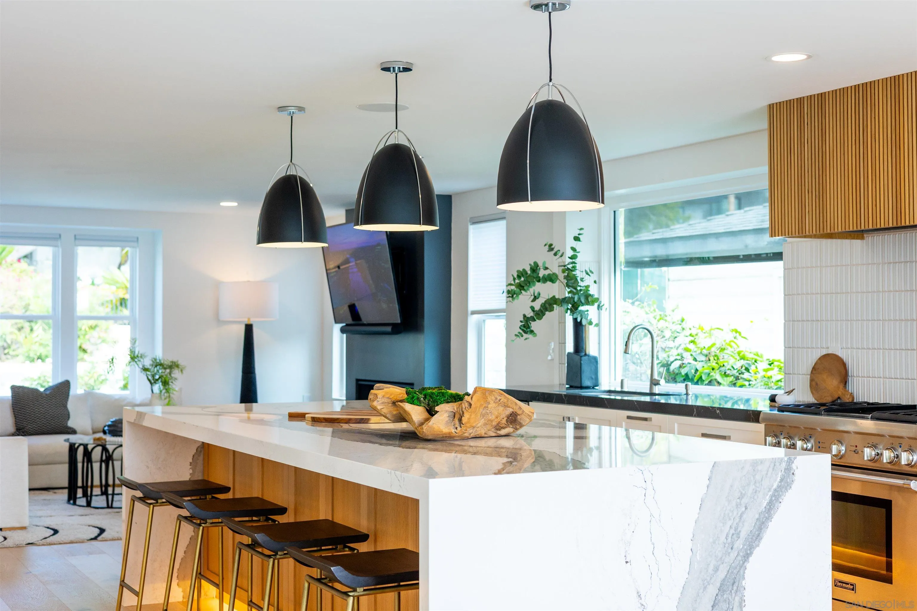 https://cdn.realtyfeed.com/cdn/127/250032200/a7c314e2ce0a0a537d06a19d0e2e94be.webp