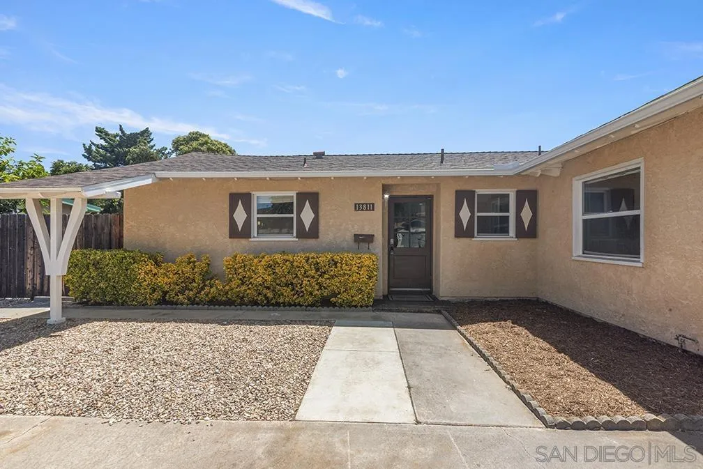 https://cdn.realtyfeed.com/cdn/127/250032216/007a062f58d5b3f8d1e60bb70b44793d.webp