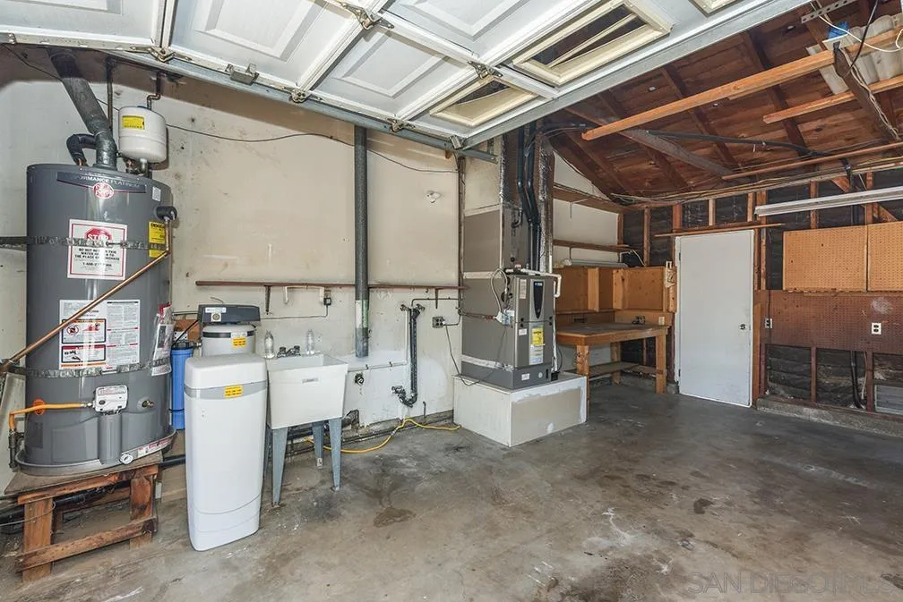 https://cdn.realtyfeed.com/cdn/127/250032216/090233e104e6f5fedc6c65583edb9ff3.webp