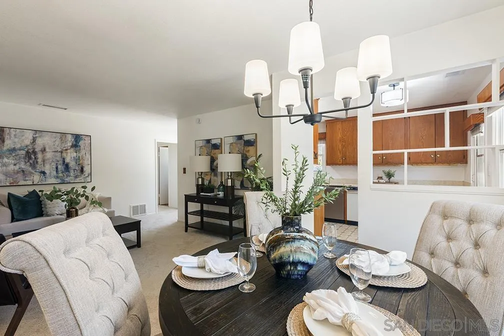 https://cdn.realtyfeed.com/cdn/127/250032216/233049a489abbc1f80030702354186f8.webp