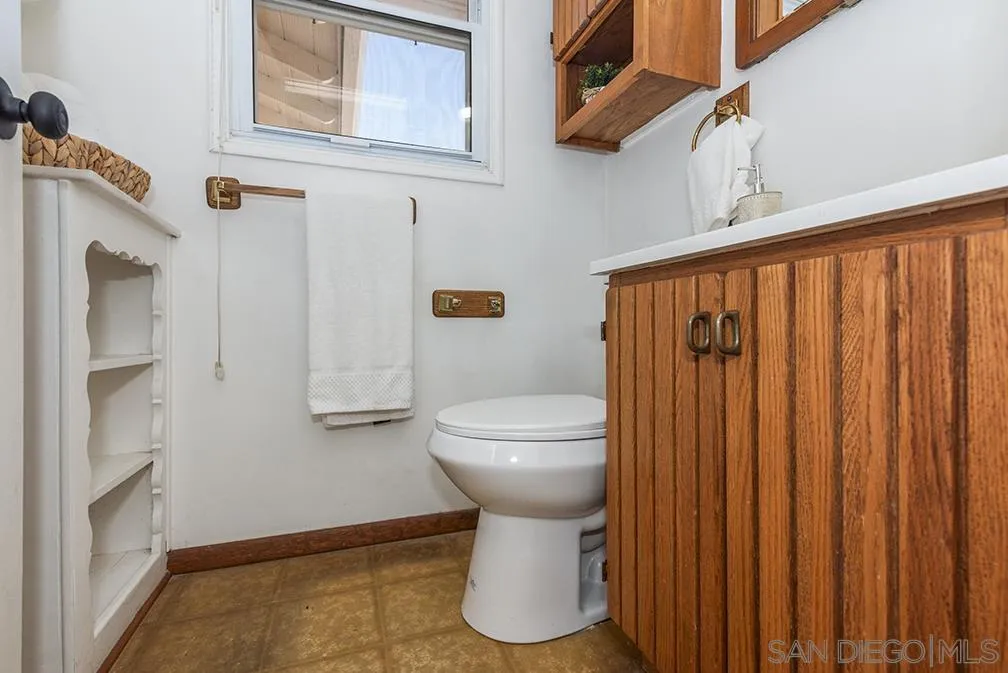 https://cdn.realtyfeed.com/cdn/127/250032216/2dad21e4bc5dd5bfc6ffd05166509a8a.webp