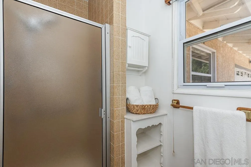 https://cdn.realtyfeed.com/cdn/127/250032216/4568d93fada3fbc76a8134292f3c09cb.webp