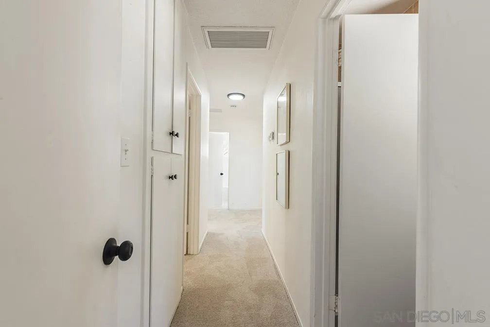 https://cdn.realtyfeed.com/cdn/127/250032216/477897968a4b4a01c4fd6be778e60d54.webp