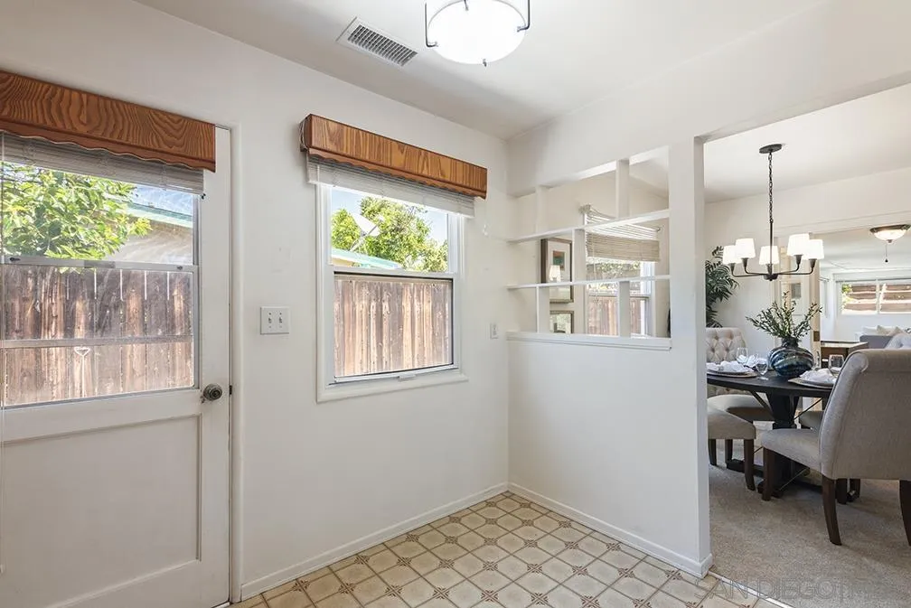 https://cdn.realtyfeed.com/cdn/127/250032216/5b1f3c41e4191ff33b8c98da152315ba.webp